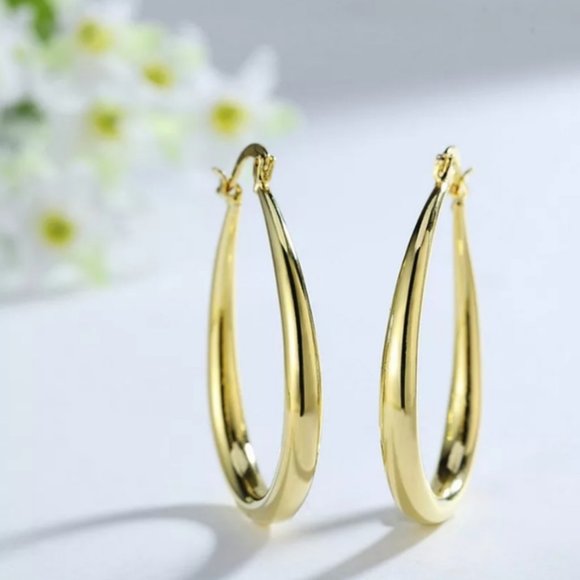 *NEW 18K Yellow Gold 1.5'' Oval Hoop Earrings - Picture 9 of 12